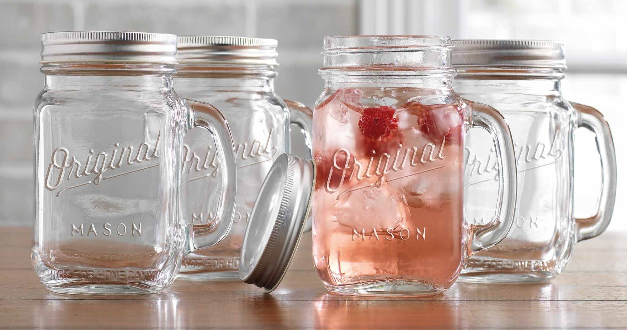Glaver's 16oz set with lid helps keep beverages fresh during picnics and events.