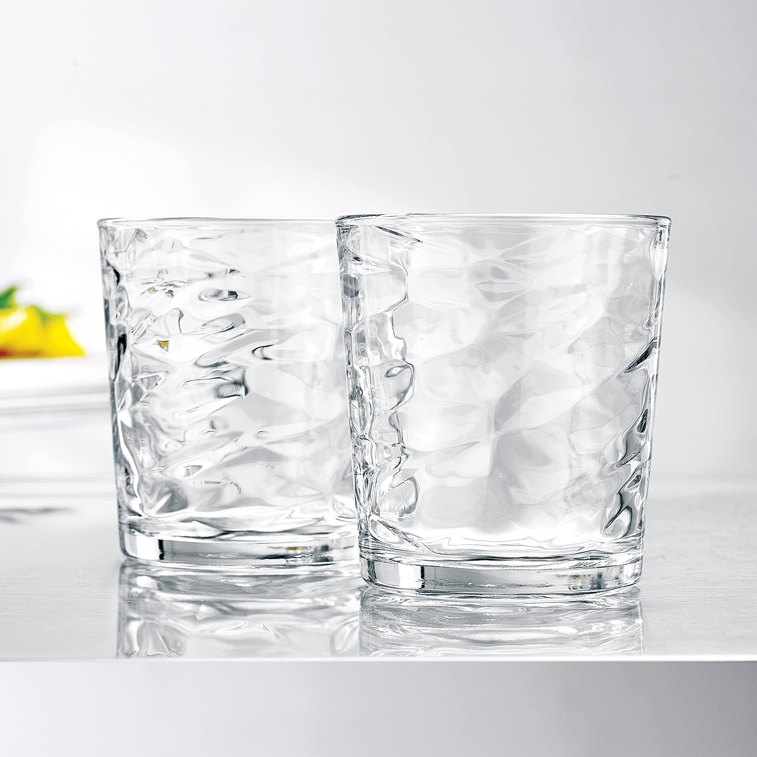Glaver's clear glass sparkle conveys quality and versatility for cocktails or juice.