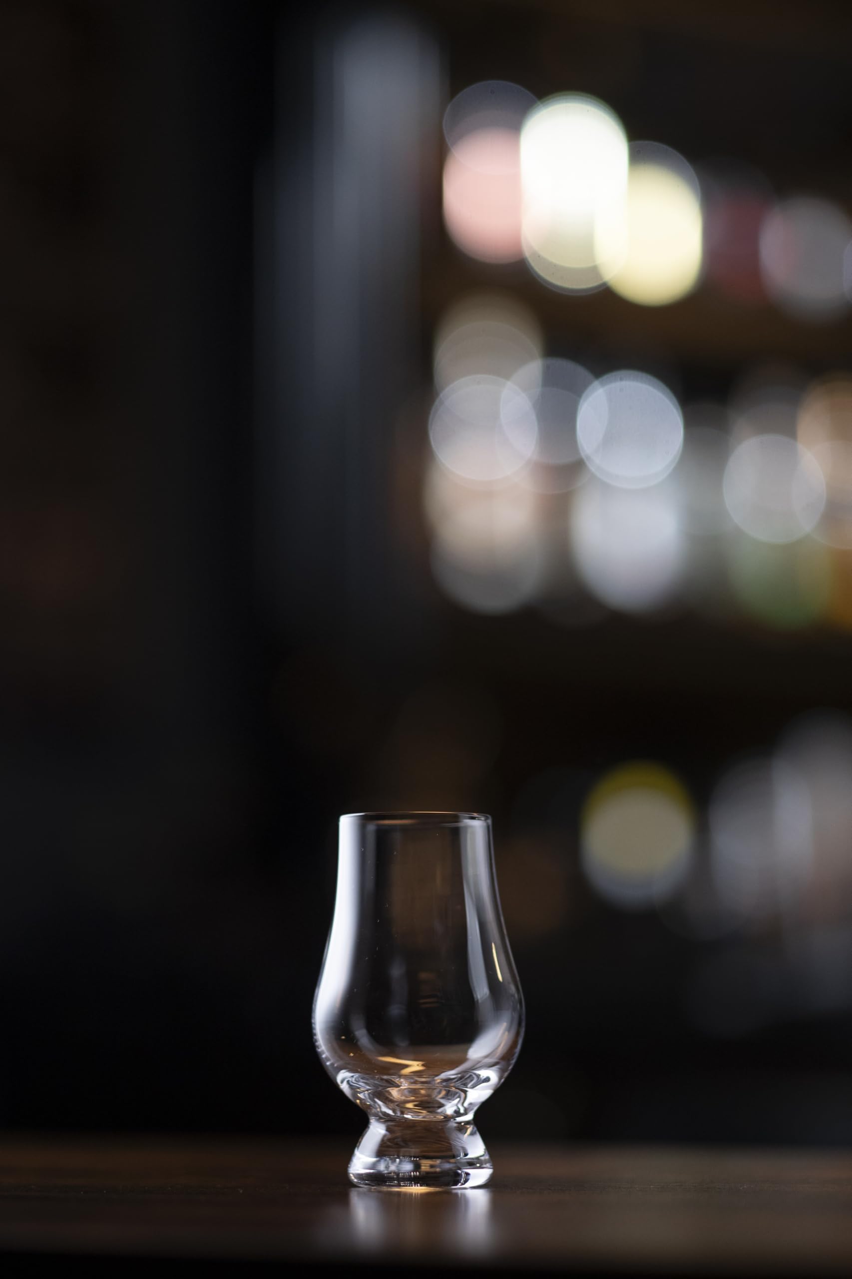 GLENCAIRN WEE crystal-clear bowl showcases whiskey color and aroma