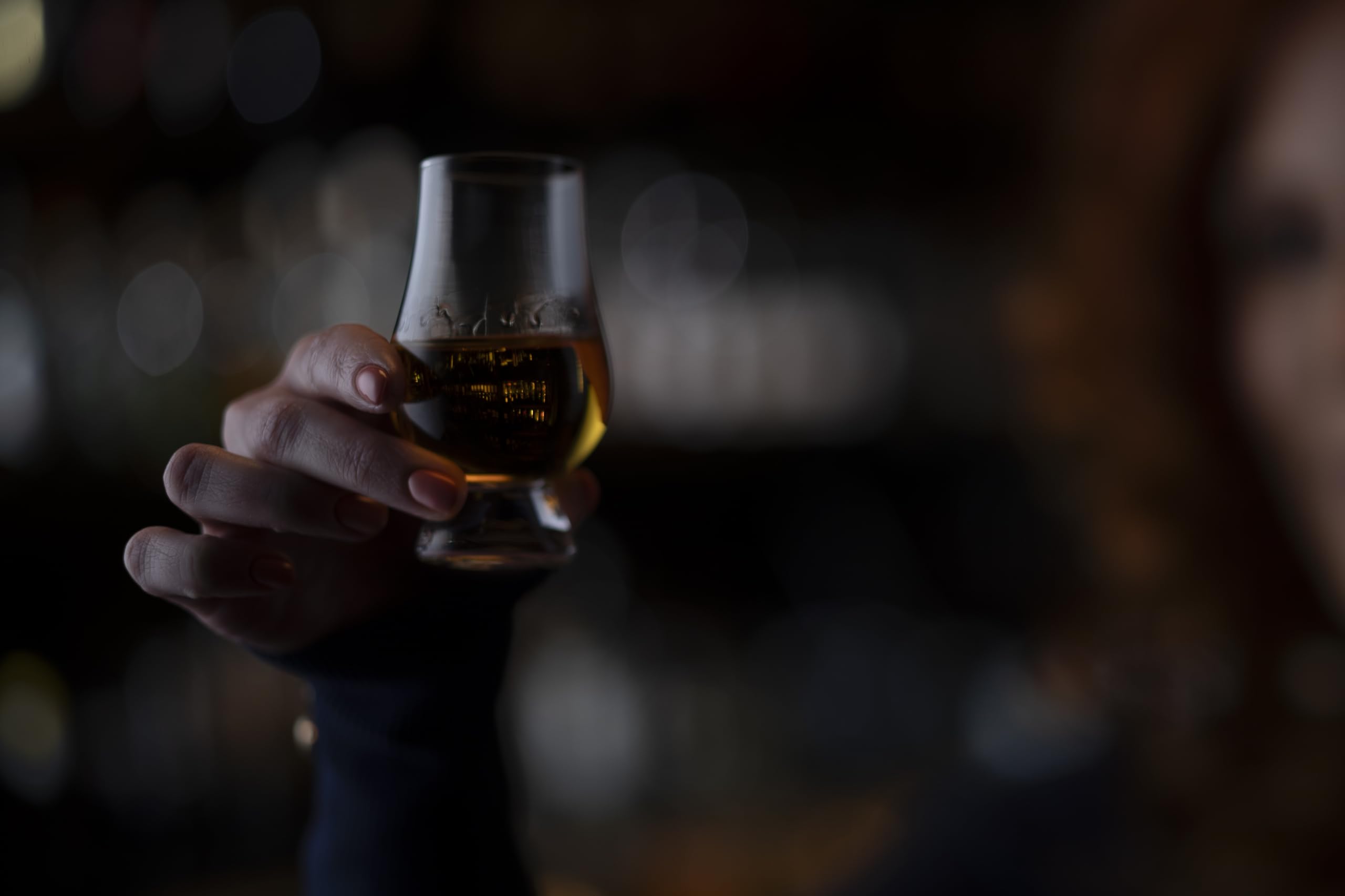 GLENCAIRN WEE dishwasher-safe crystal glass for easy cleanup
