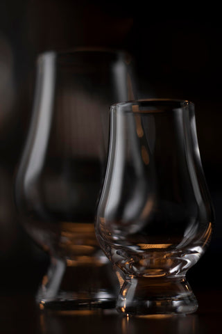GLENCAIRN WEE mini dram glass fits comfortably for a relaxed sip