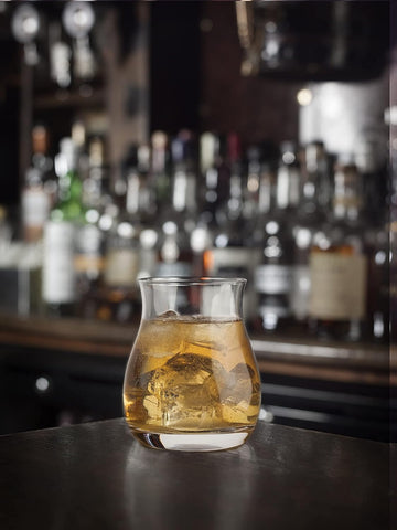 GLENCAIRN mixer glass with tapered mouth concentrates aroma.