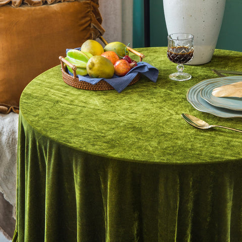 GLORY SEASON velvet tablecloth is machine washable for easy care and quick refresh.