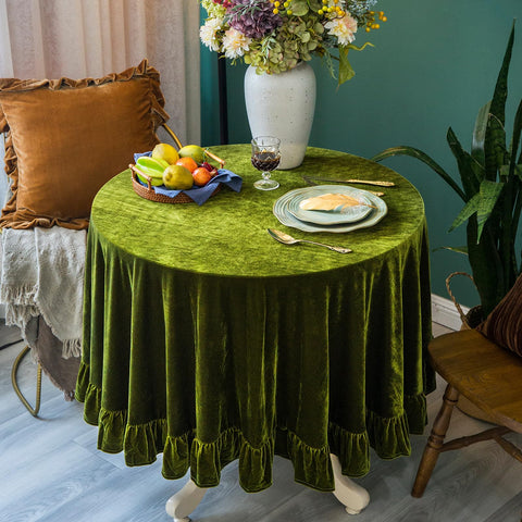 GLORY SEASON velvet tablecloth round shows shifting color for a luxurious dining setup.