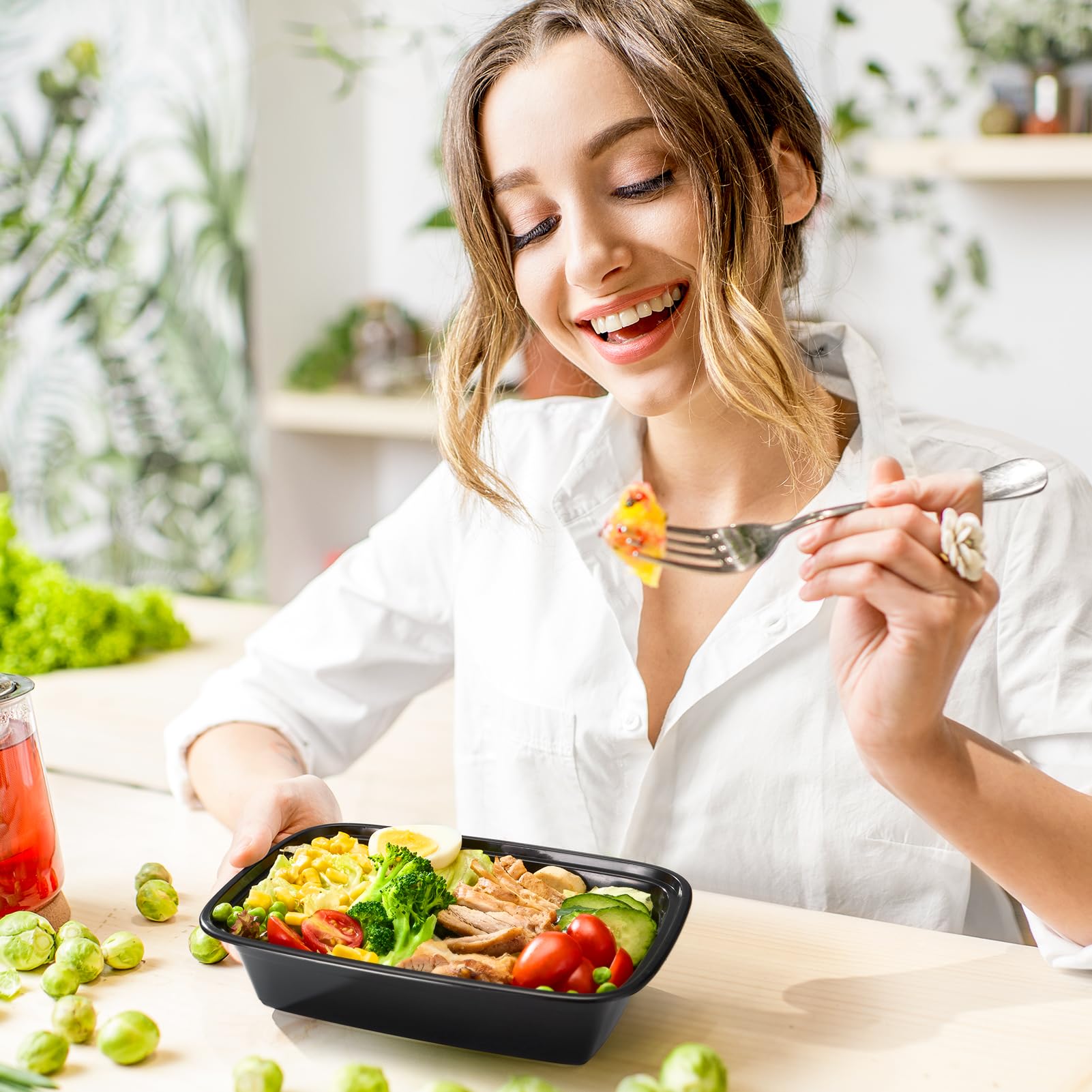 Glotoch Express BPA-free plastic keeps meals safe and chemical-free.