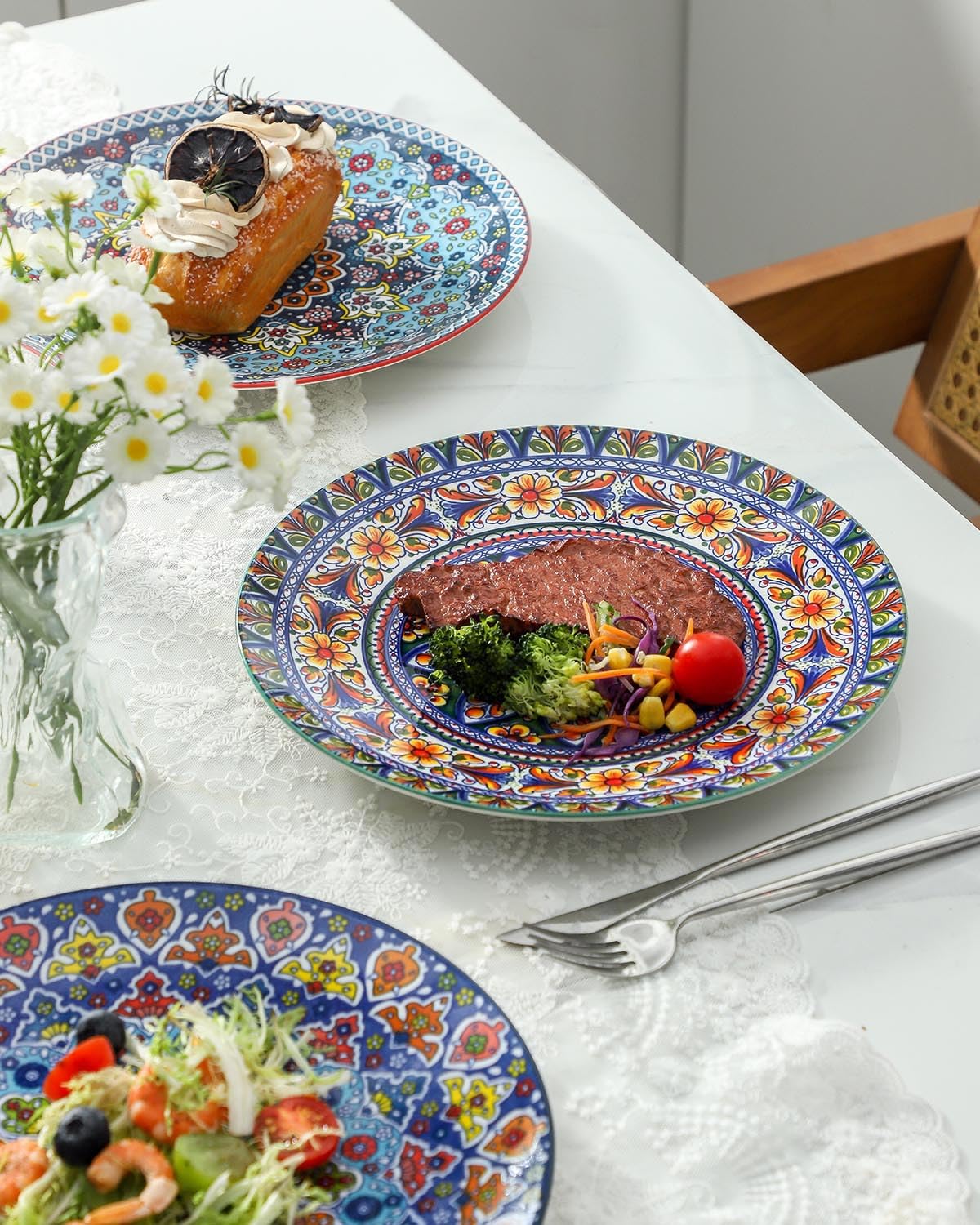 Glowworm 10.5-inch plate is microwave-safe for quick reheats