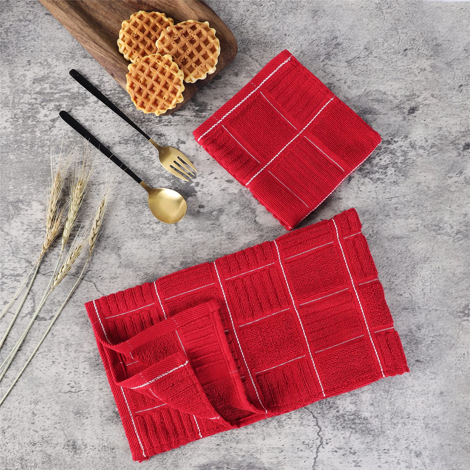 Glynniss cotton tea towels close-up shows soft fiber and durable weave.