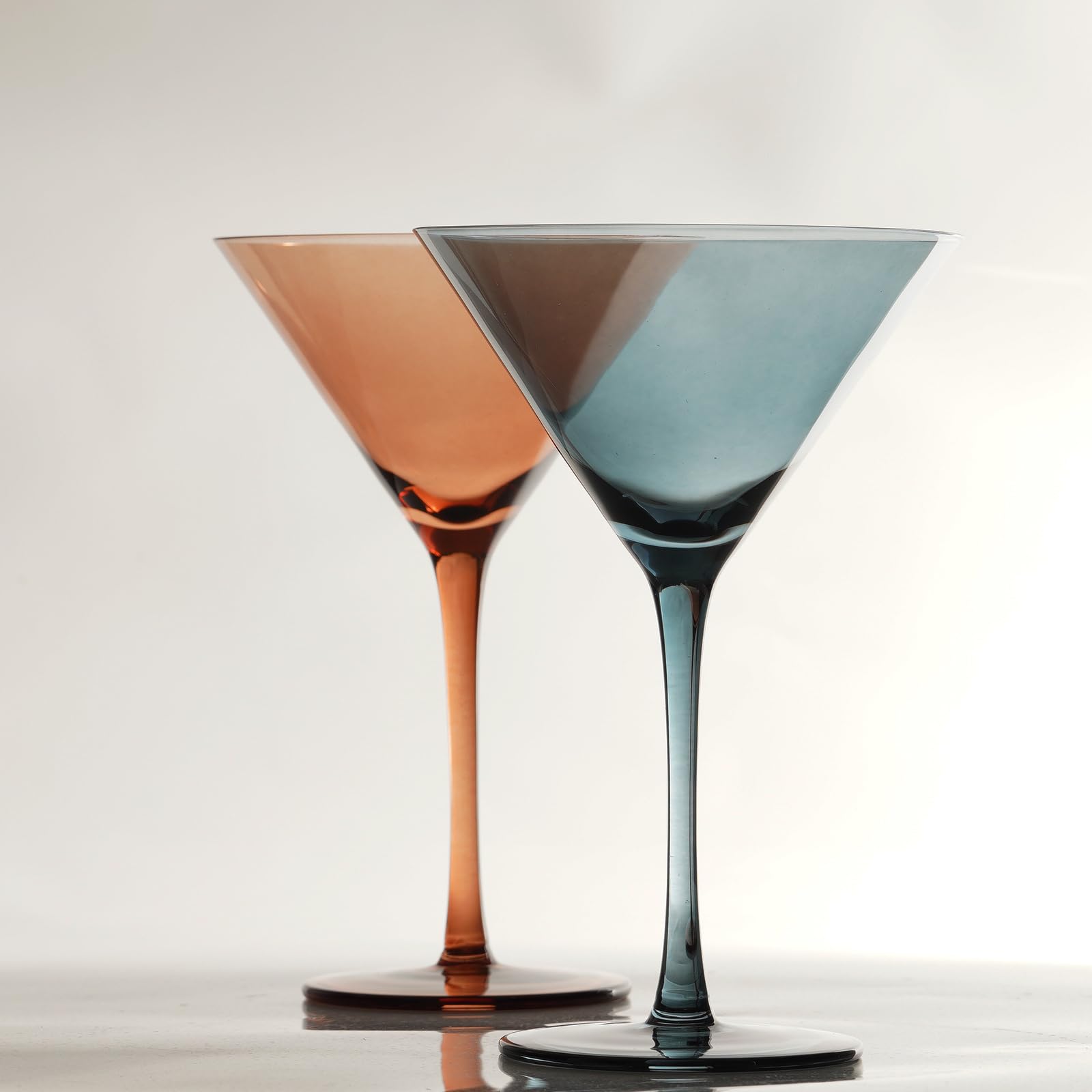 Gnimihz lead-free crystal ensures safe sipping and clarity.
