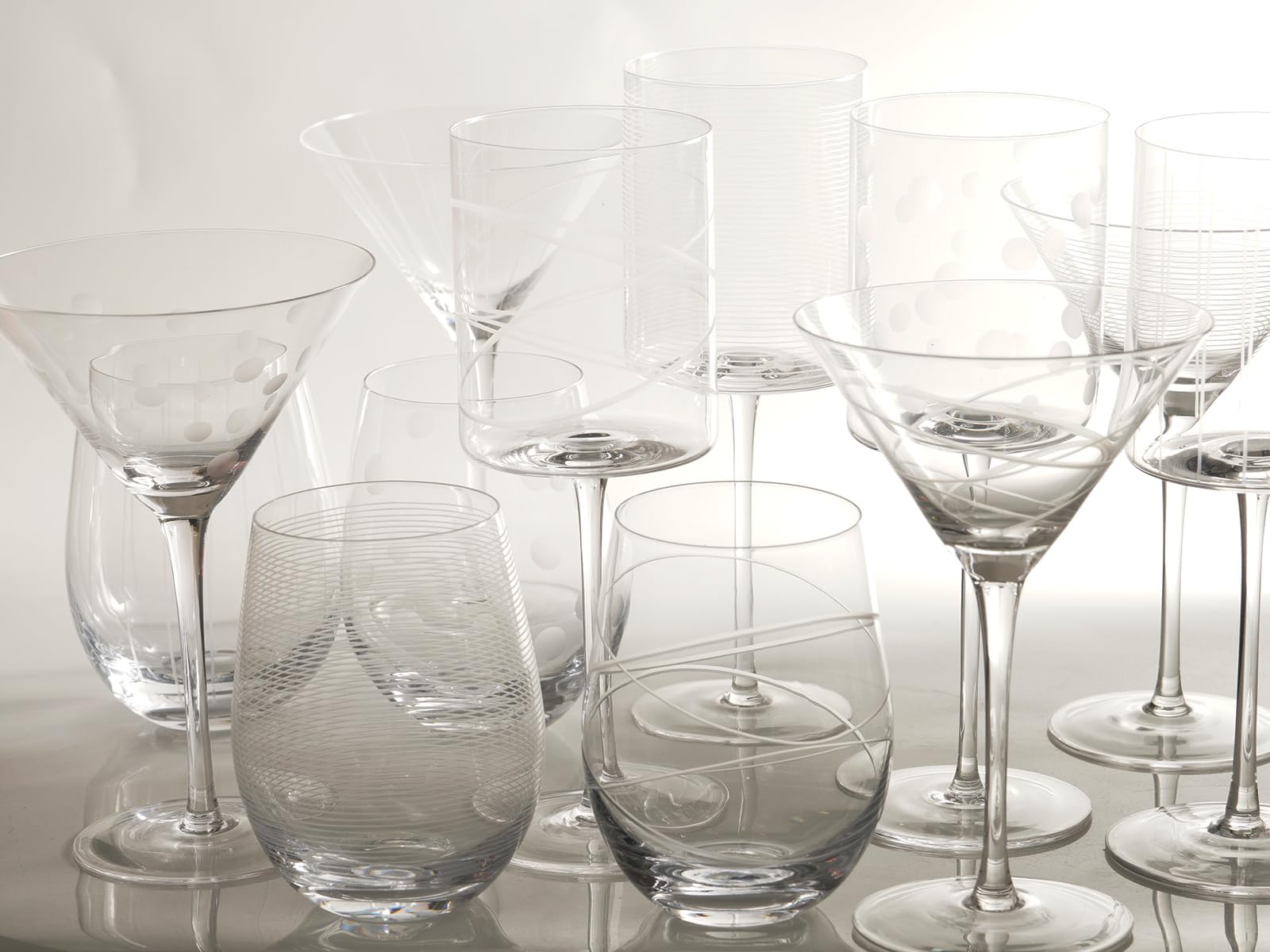 Gnimihz lead-free ultra-clear crystal ensures safe, transparent pours