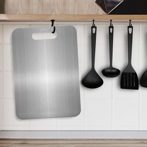 Gnodry titanium cutting board ideal for indoor and outdoor kitchen use.