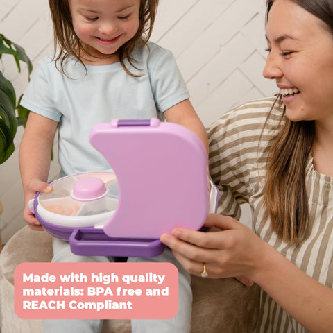 GoBe lunchbox with a hand strap for easy on-the-go carrying.