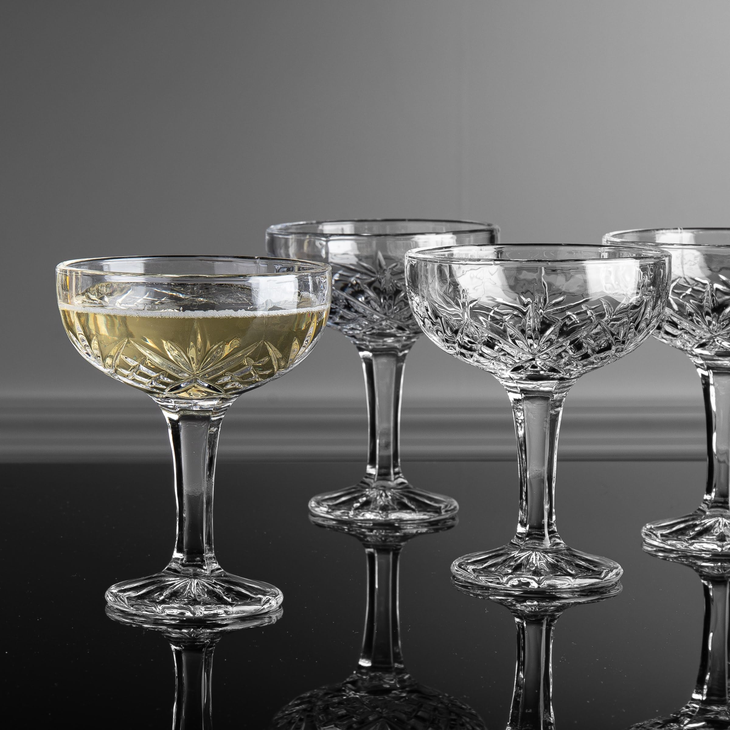Godinger Dublin Crystal champagne glass close-up rim showing clarity and craft