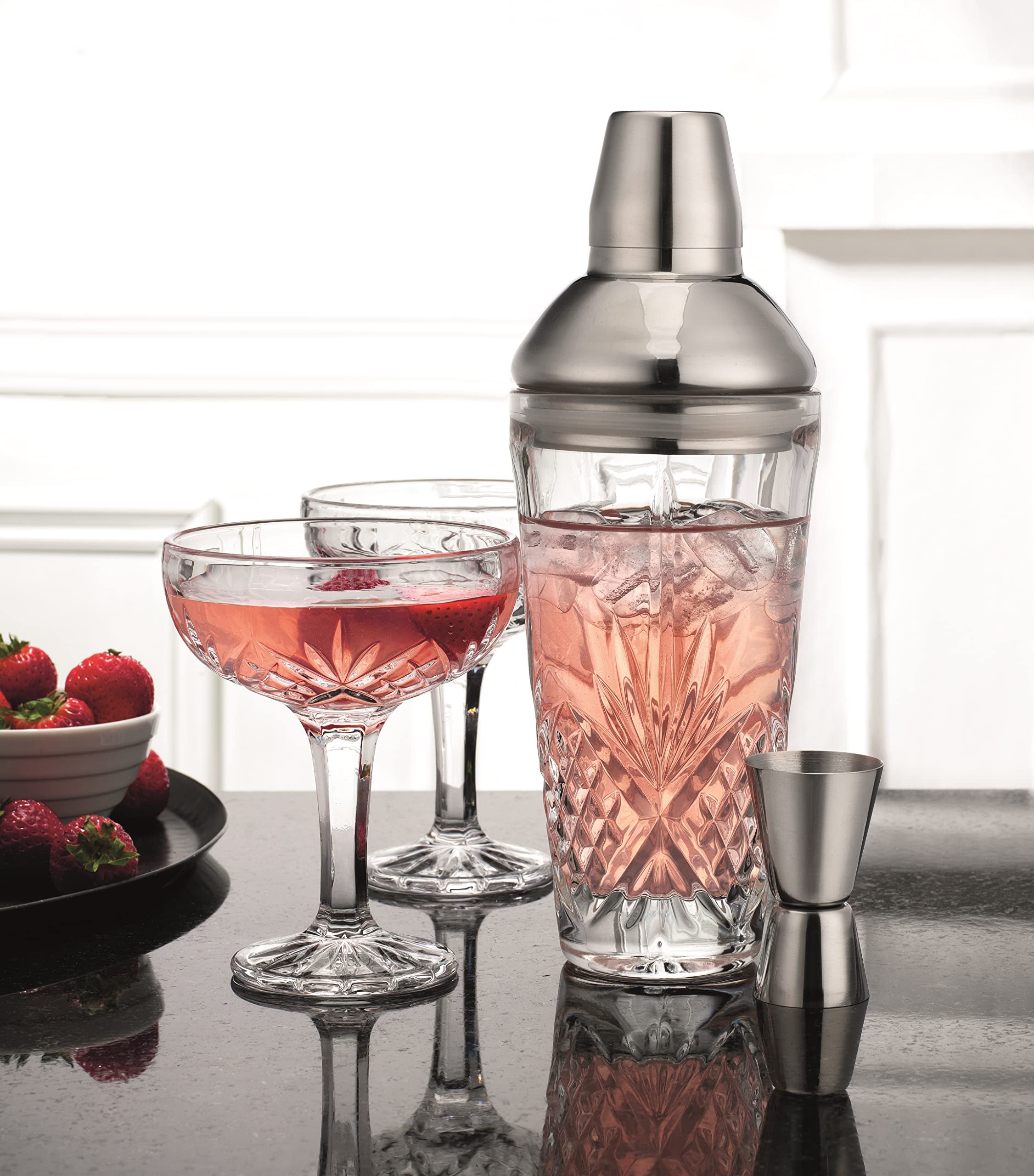 Godinger Dublin crystal martini shaker closeup showcasing craftsmanship