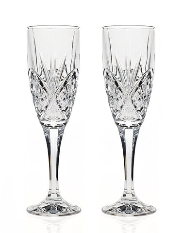 Godinger Dublin champagne flutes offer elegant crystal clarity for weddings and toasts.