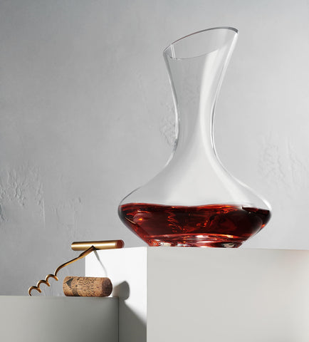 Godinger wine decanter crystal-clear body for elegant serving and sipping