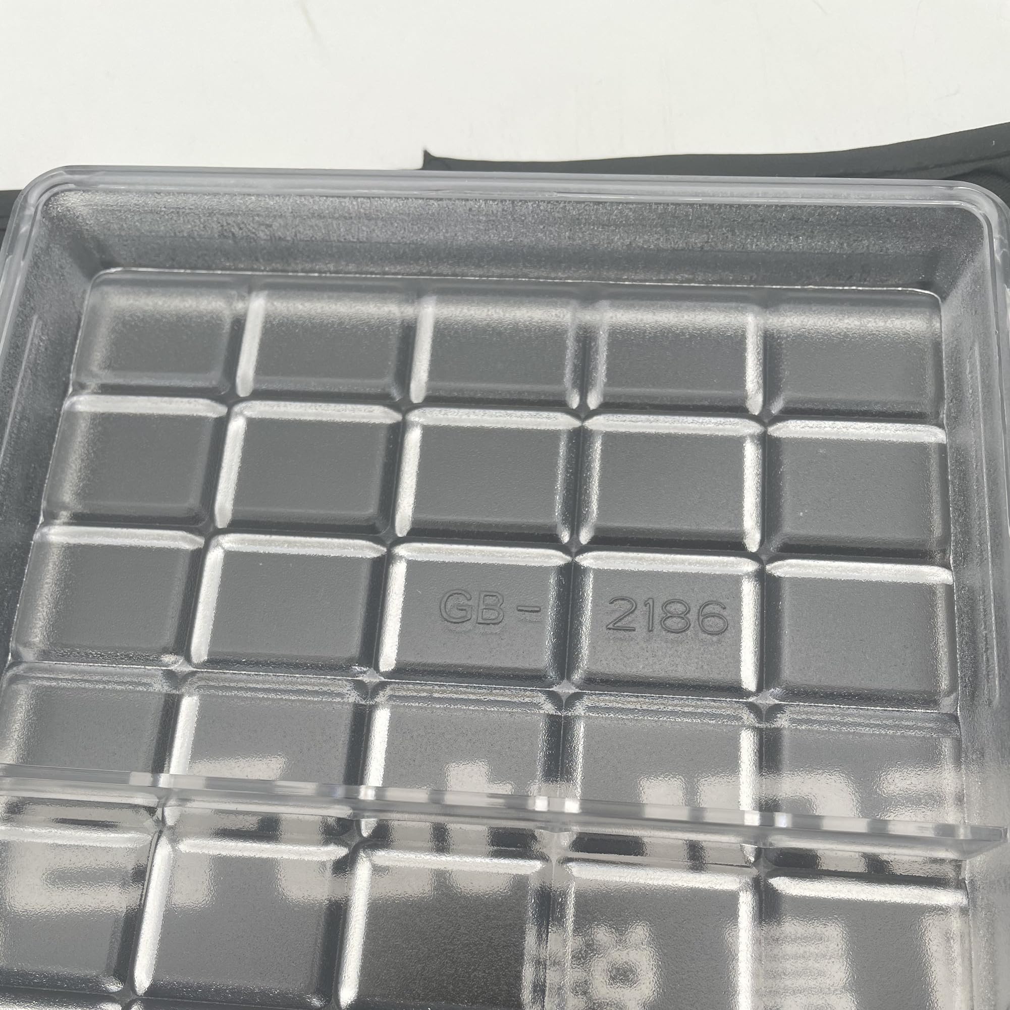Goldbaking break-apart bar design mold enables easy portioning