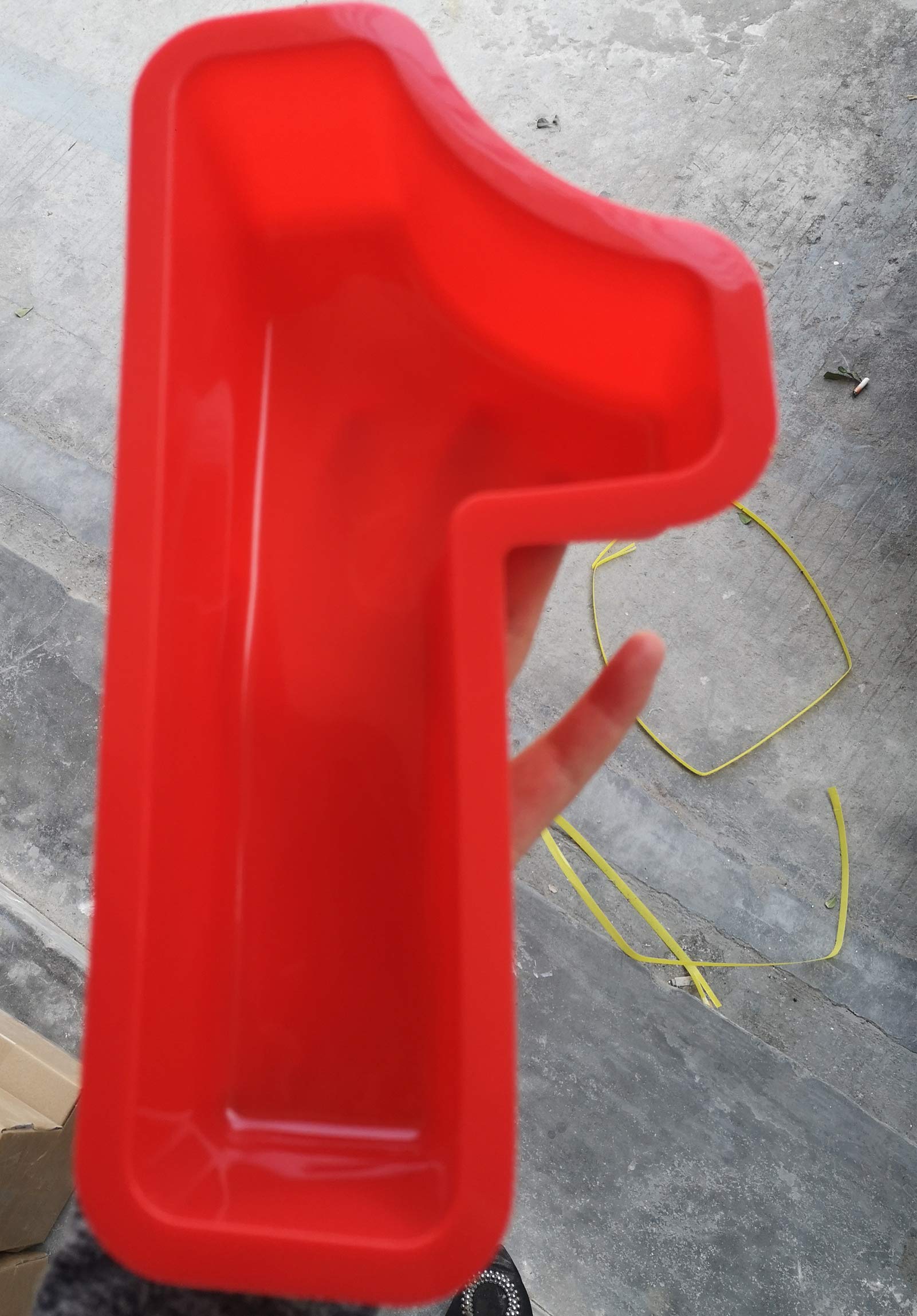 Goldbaking numbers moulds with extra thick sides for durability.