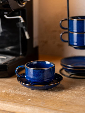 Gomakren gift-ready set adds festive flair for coffee lovers.