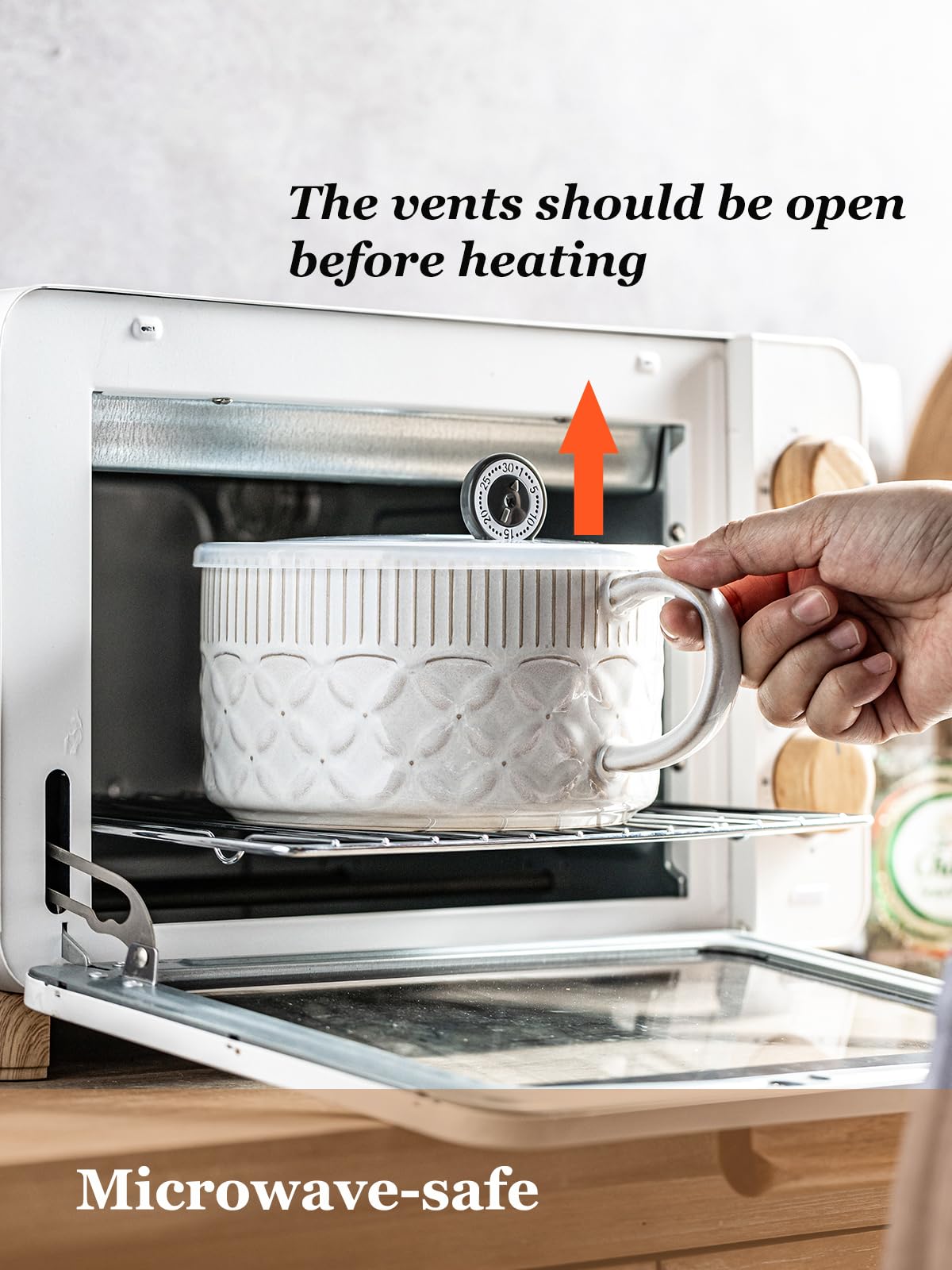 Gomakren microwave-safe dishware enables quick reheats and snacks.