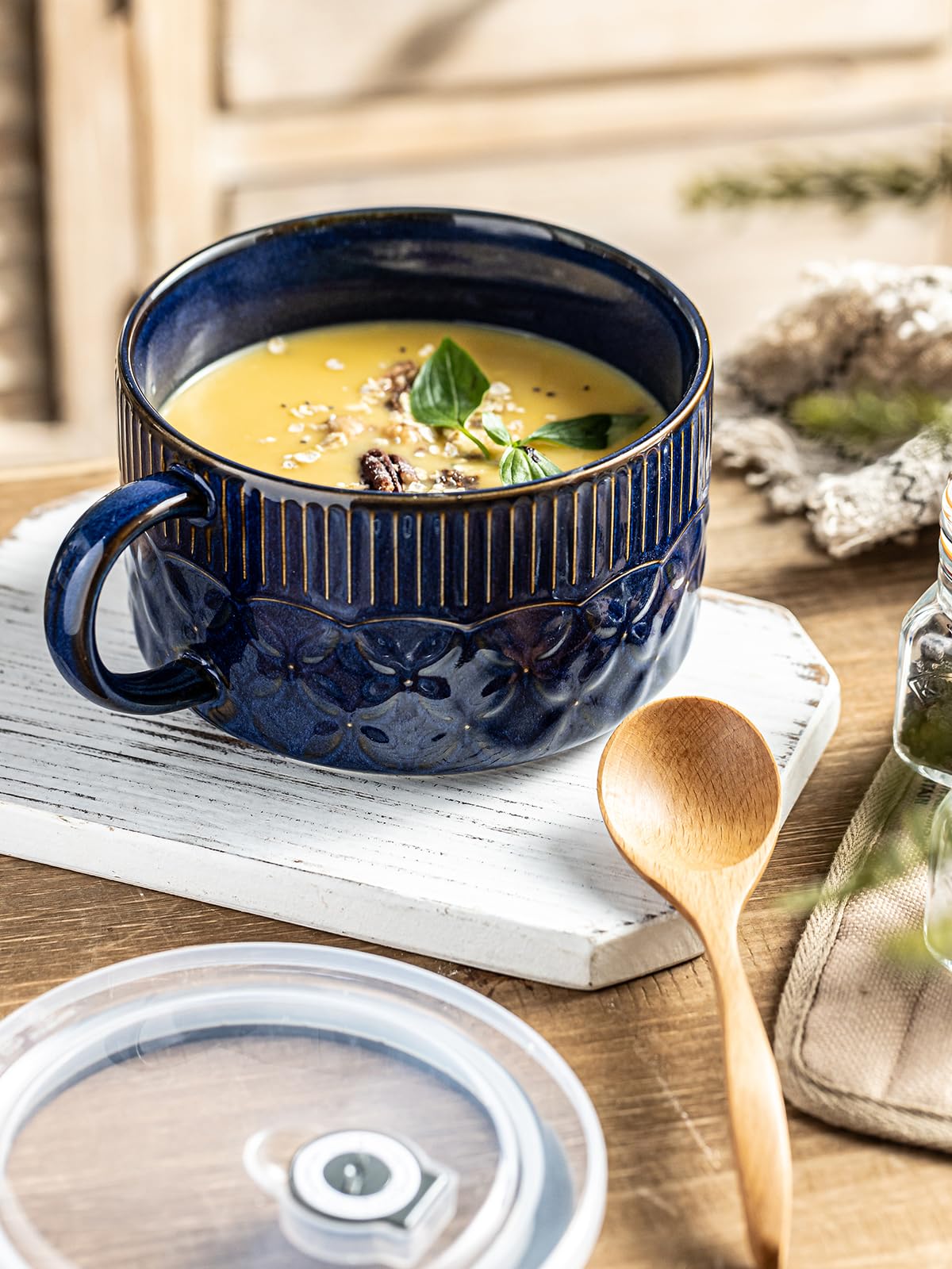 Gomakren food-safe lead-free porcelain materials ensure safe reheating.