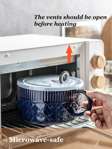 Gomakren spill-resistant design keeps soups contained during transit.