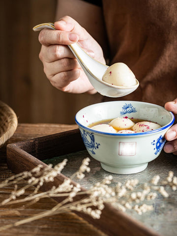 Gomakren deep-oval bowl captures rich broth without spills