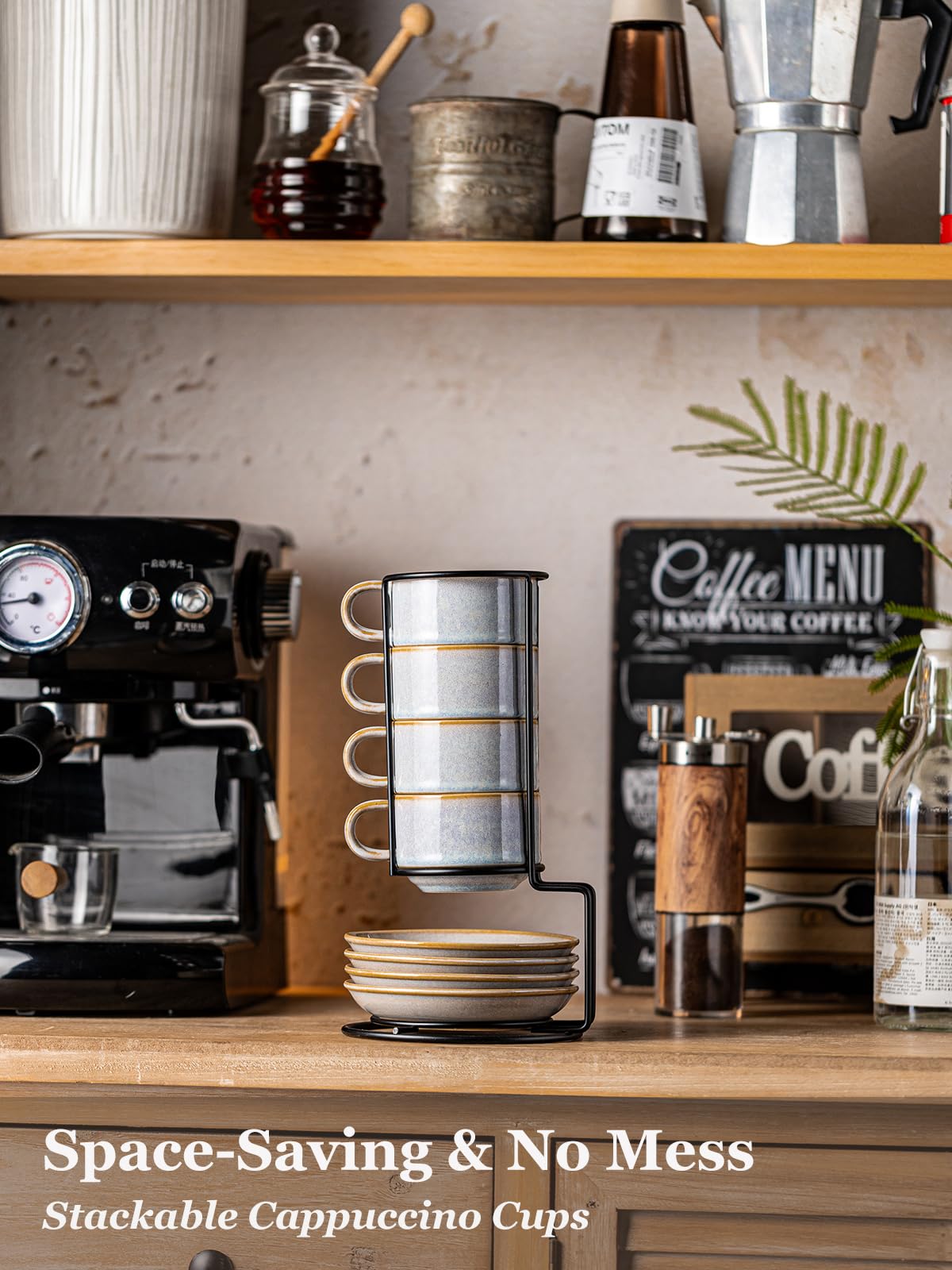 Gomakren gray glaze adds a festive touch to coffee moments.