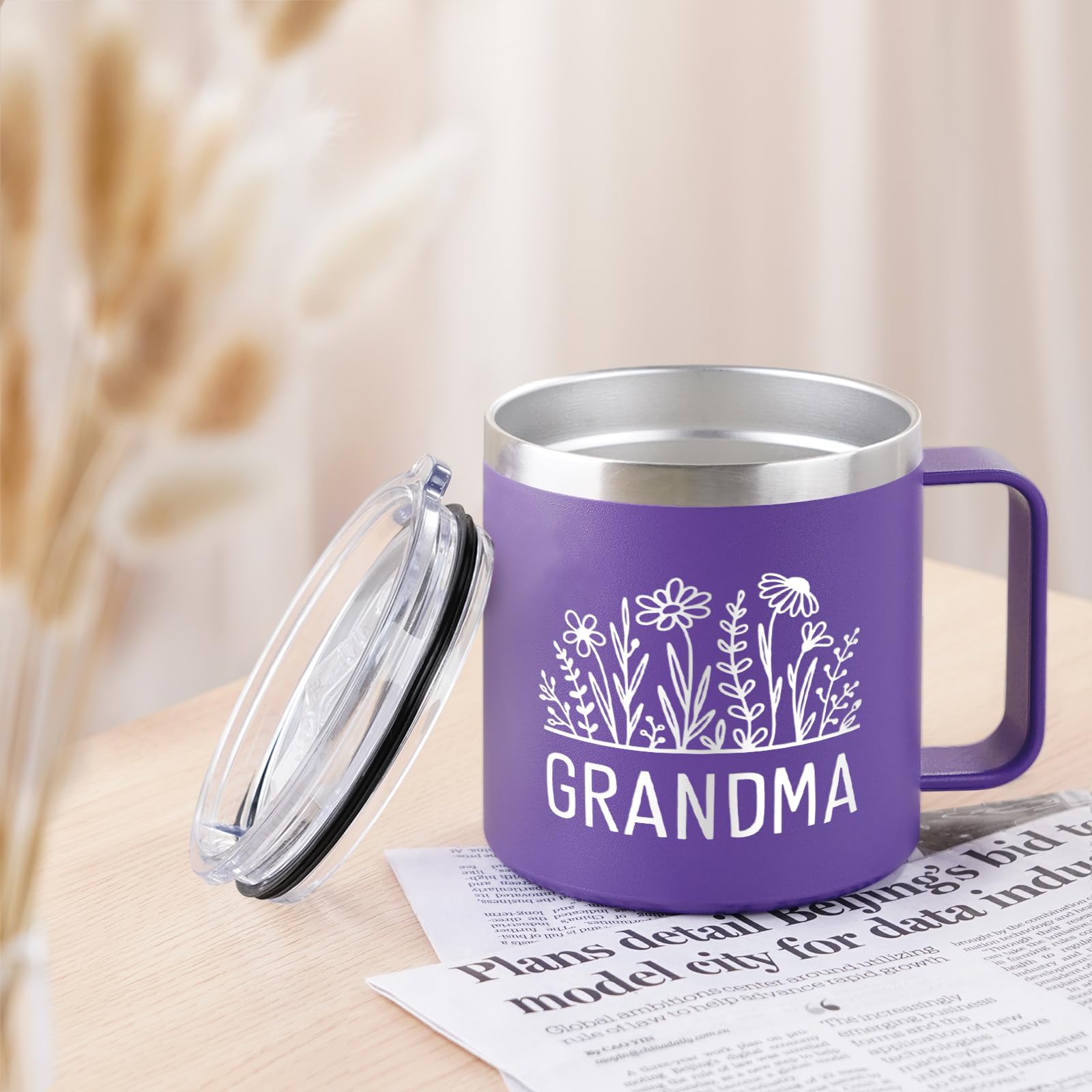 GoMelley purple floral-detail mug adds charm to grandma's tea time.