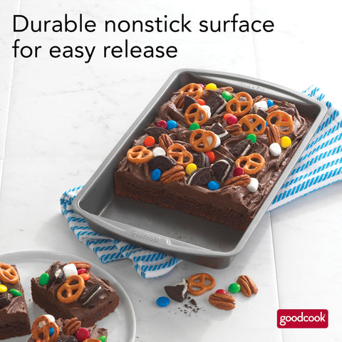 GoodCook warp-resistant design supports consistent baking results.