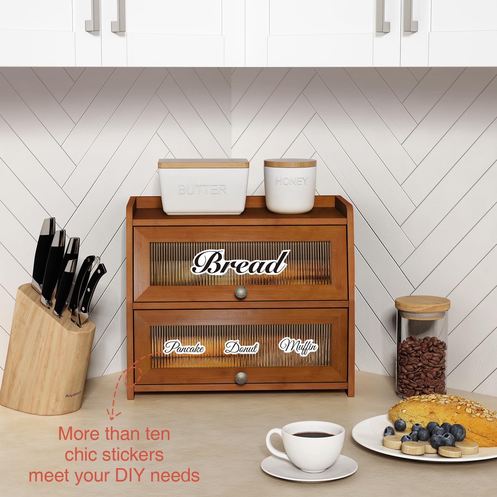Goozii ventilated panels promote airflow while keeping bread visible through the clear window.