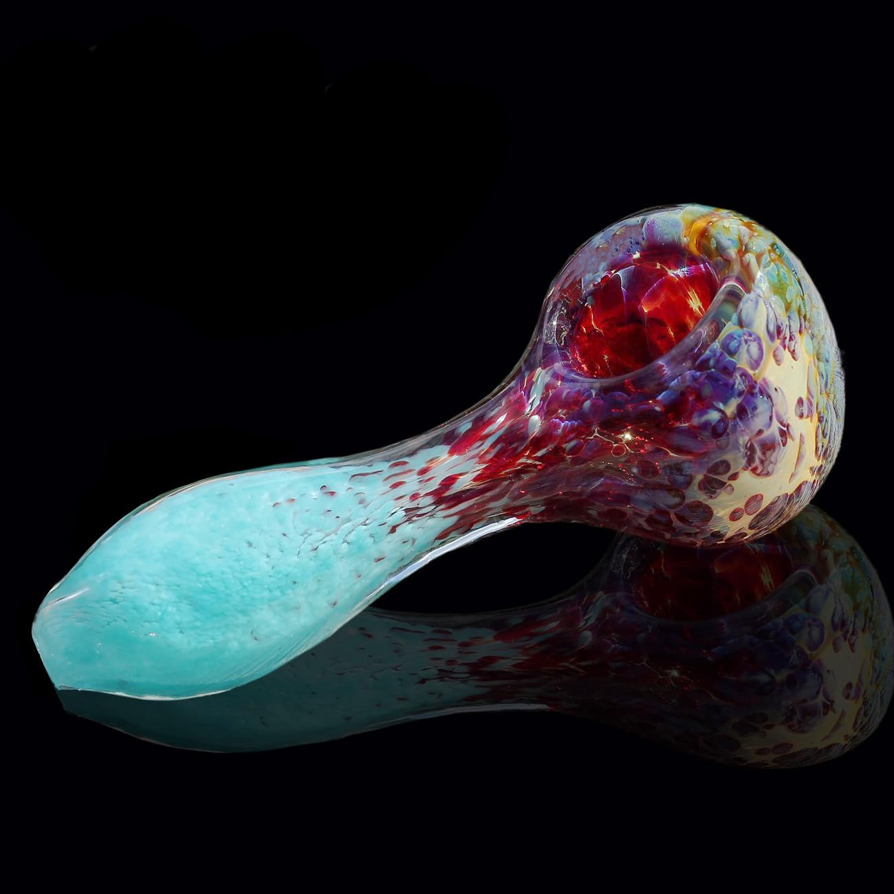 Gorgeous Glass Pipe Set cleaner tool brush – keeps pieces tidy and ready for use.