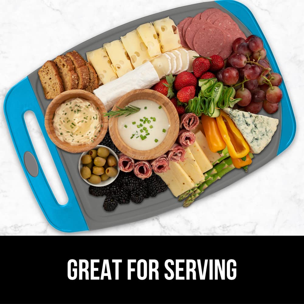 GORILLA GRIP Aqua Gray cutting board set for professional or home cooking tasks.