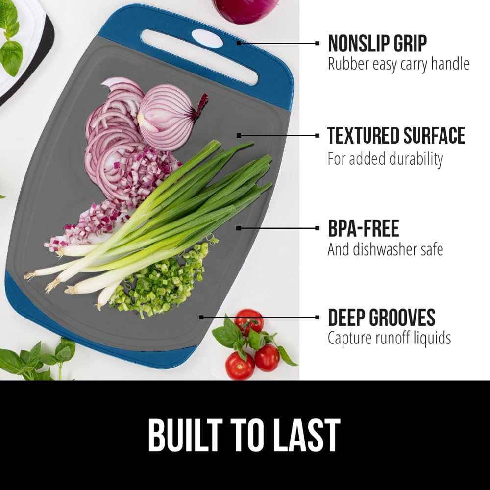 GORILLA GRIP board showing juice grooves catching liquids during prep