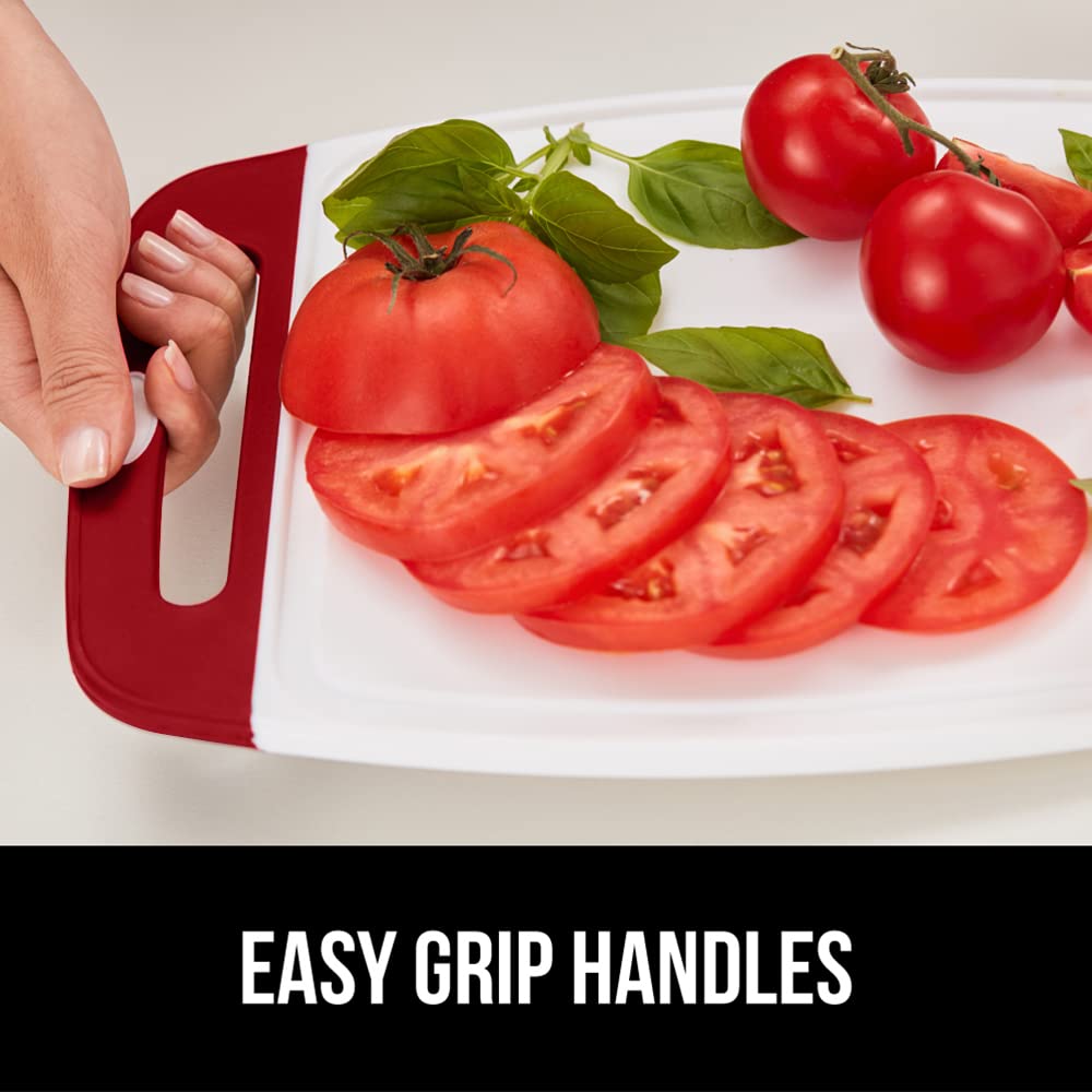 GORILLA GRIP slip-resistant border keeps boards steady during prep.
