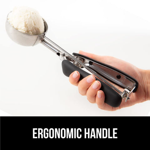 Gorilla Grip dishwasher-safe scoop simplifies cleanup after baking.