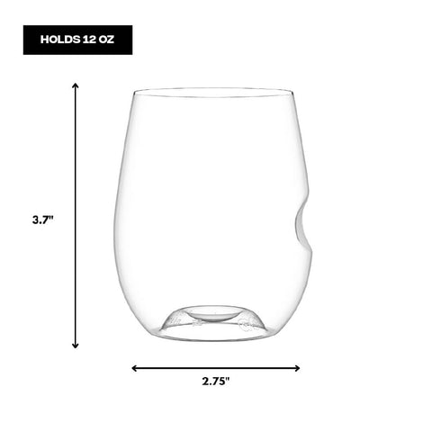 Crystal clear BPA-free Tritan glass preserves wine appearance.
