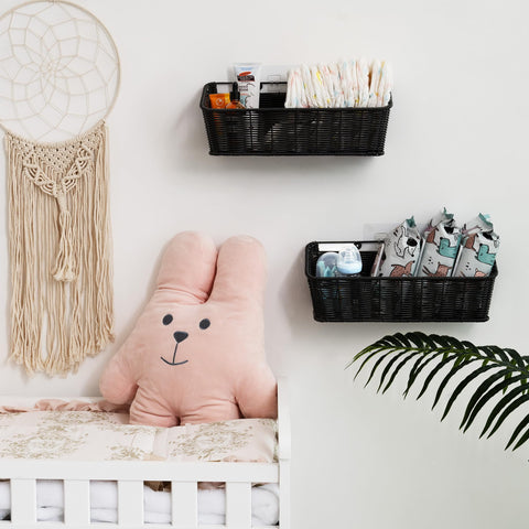 GRANNY SAYS wicker hanging basket ideal for kitchen and pantry organization.