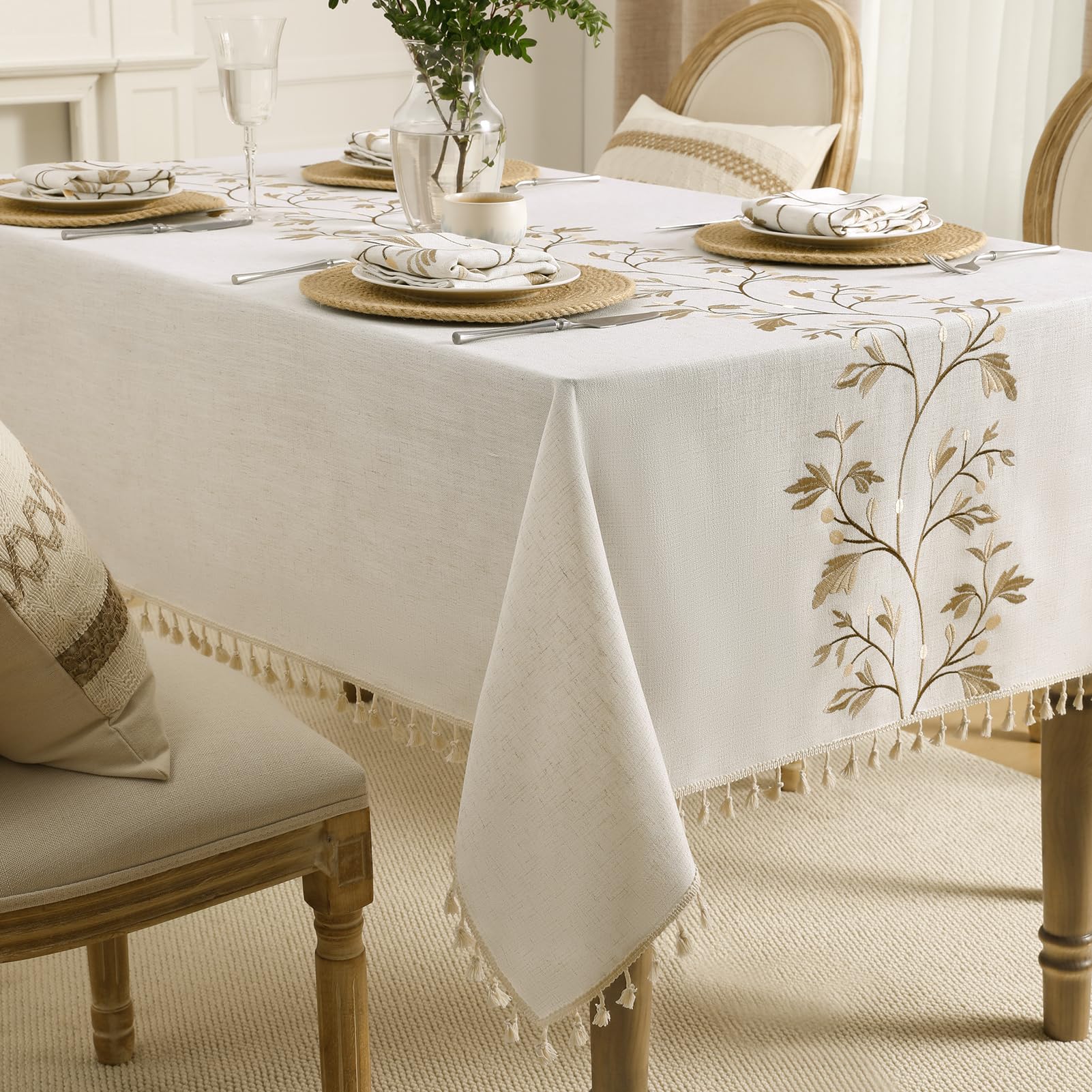 GRASiMOSY tablecloth complements farmhouse decor with floral-inspired motif