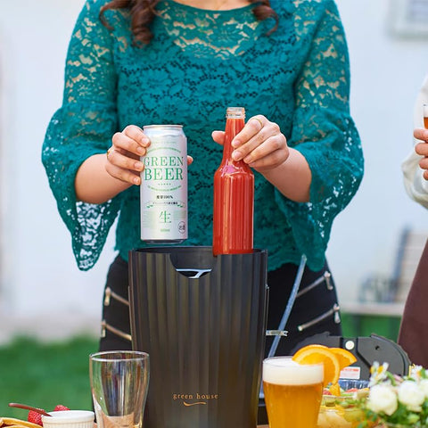 Green House battery-powered, easy to carry for events.