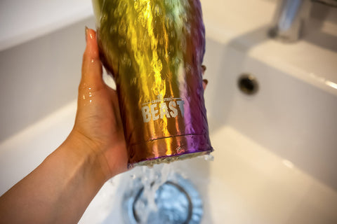 Powder-coated finish resists rust and scratches for lasting color