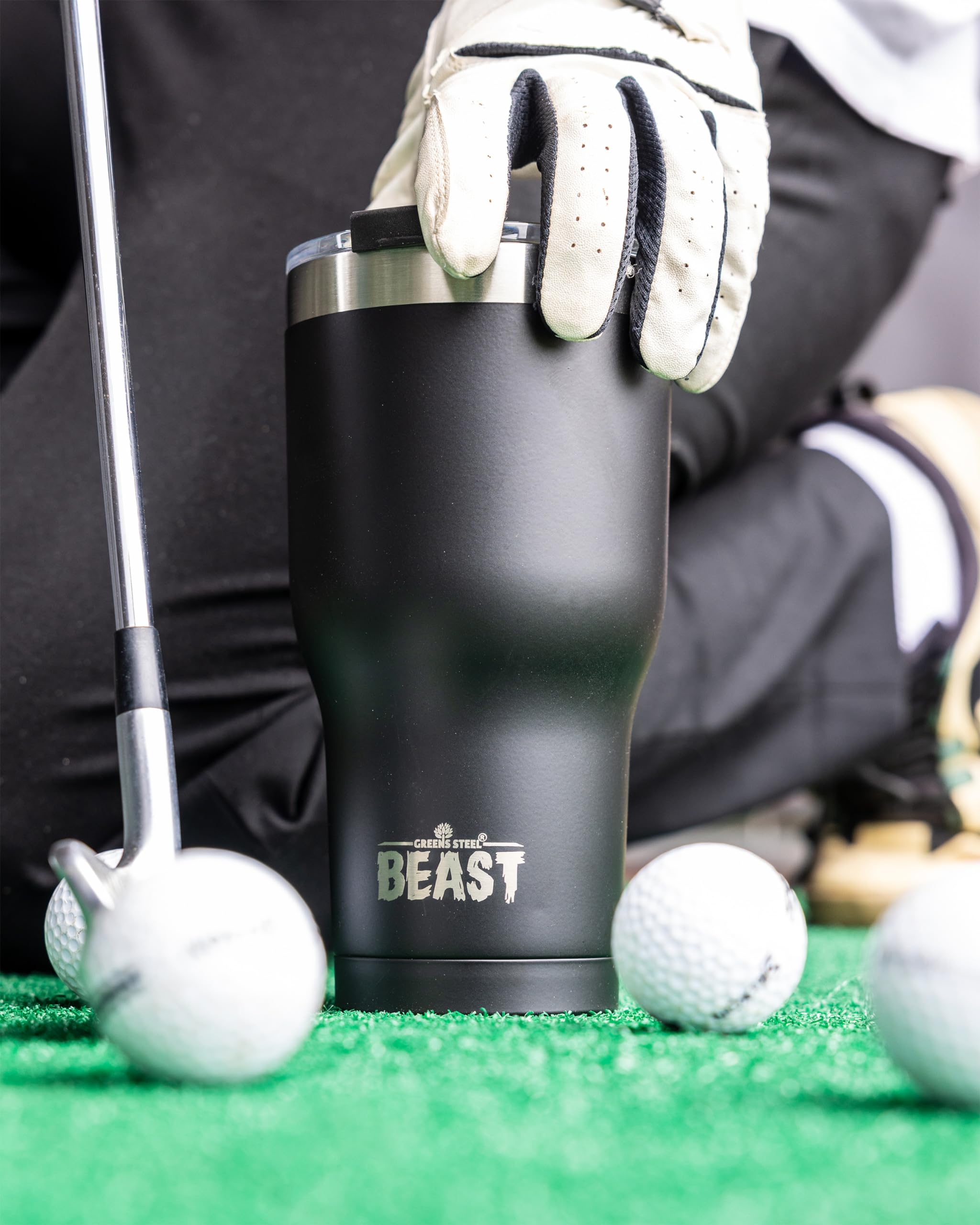 Greens Steel Beast 40oz splash-proof lid reduces spills during travel.
