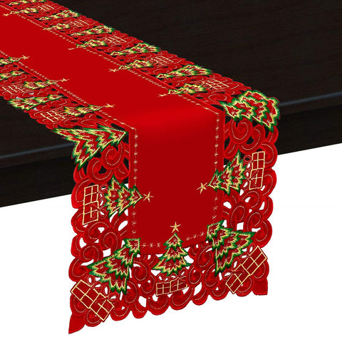 Grelucgo holly tree embroidery adds intricate detail for elegant tables