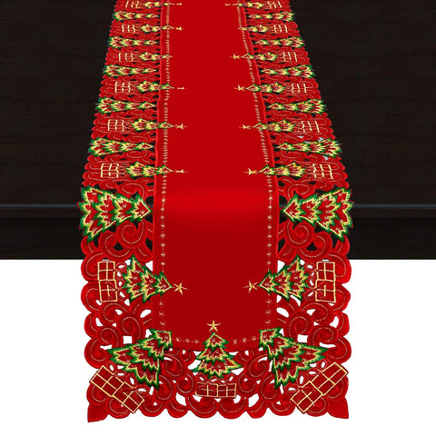 Grelucgo matching placemats available to complete the holiday table setting