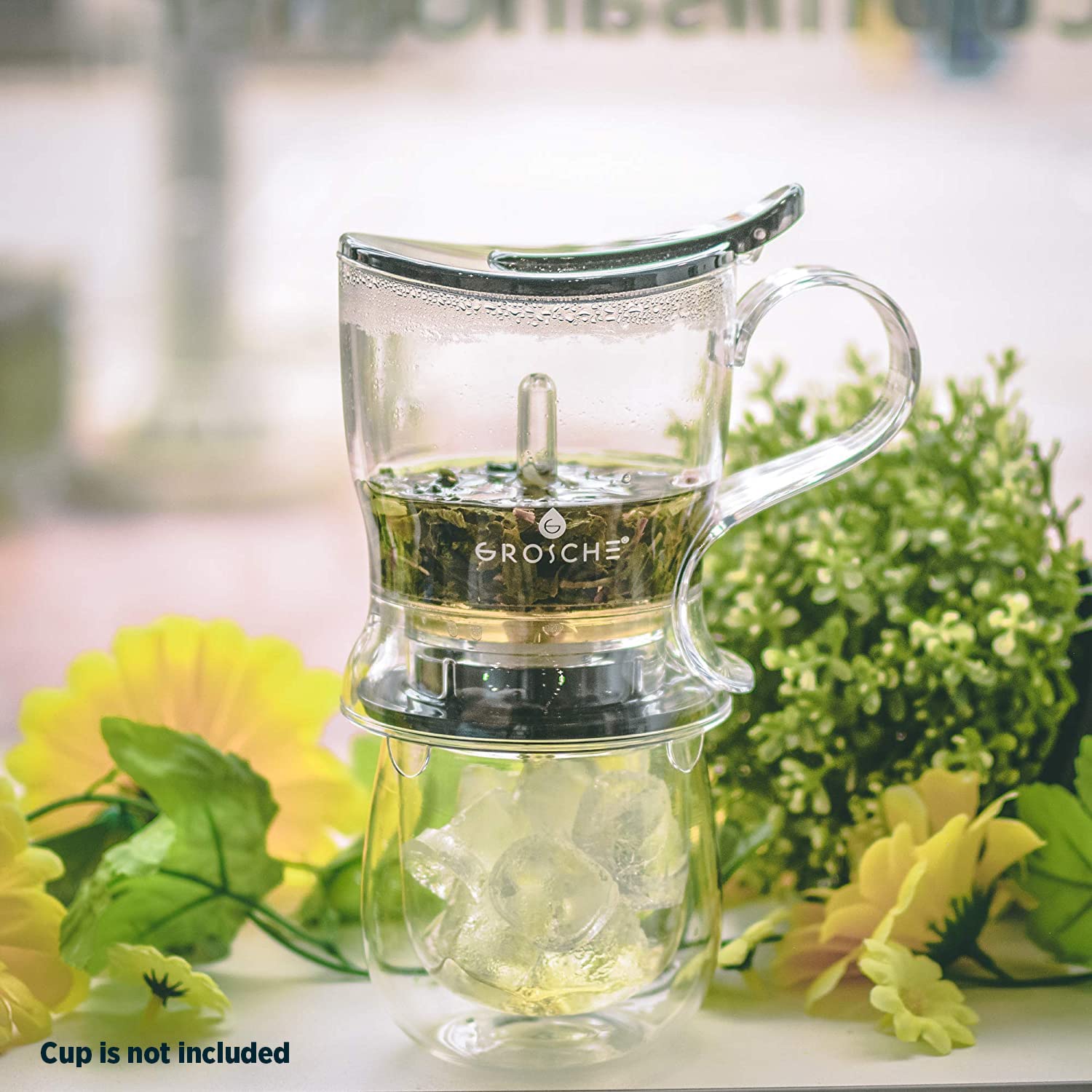 Bottom-dispensing mechanism on GROSCHE Aberdeen teapot in action