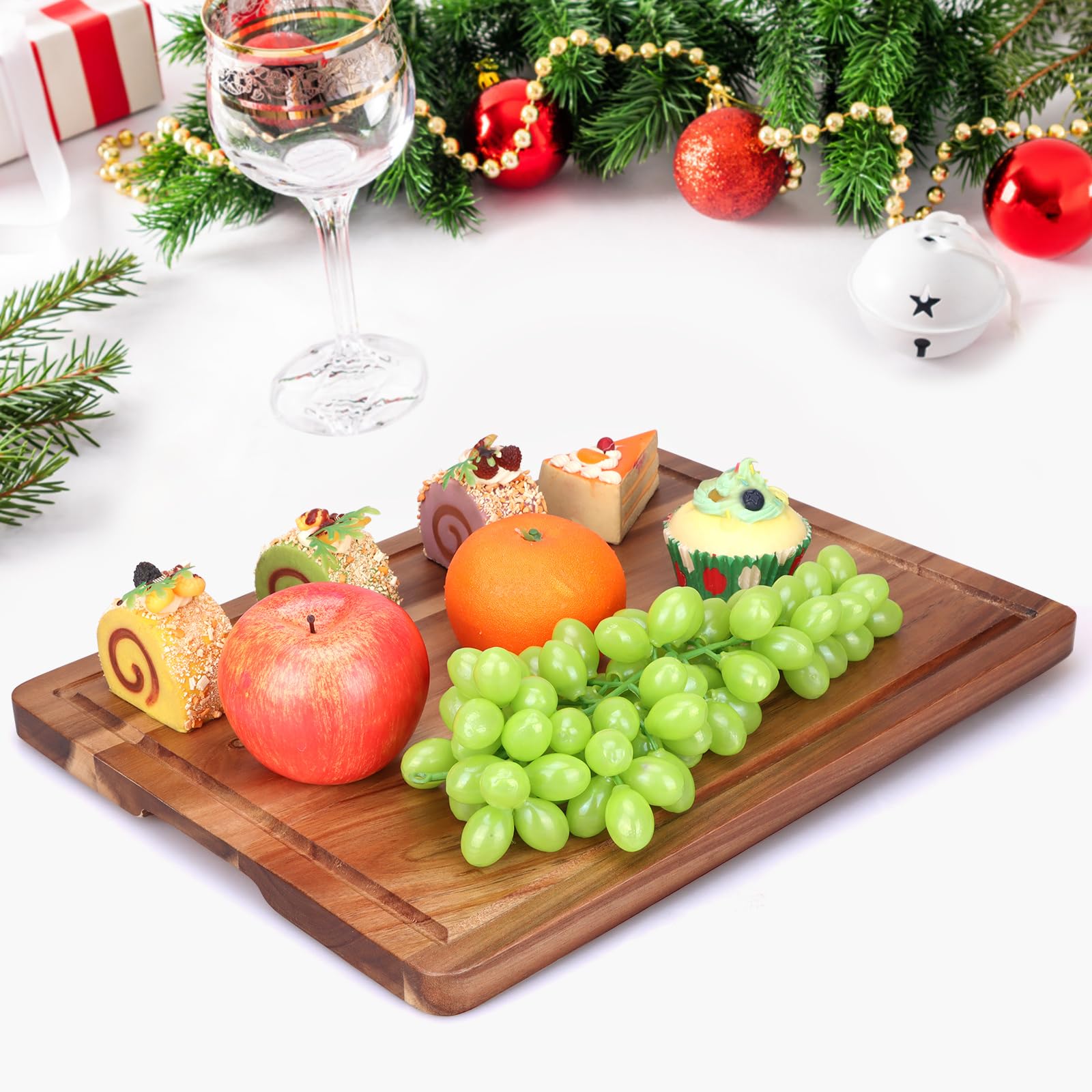 Gtencemen Acacia cutting board measures 15 by 11 inches.
