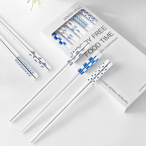 GTIEDIK blue porcelain chopsticks 5pc set for daily meals.