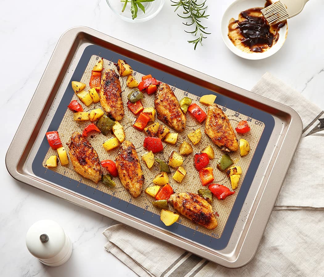 Guanci silicone pizza mat 9-inch round for a crisp crust