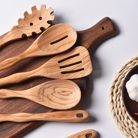 Gudamaye spaghetti spoon for portioning and serving pasta with rustic charm