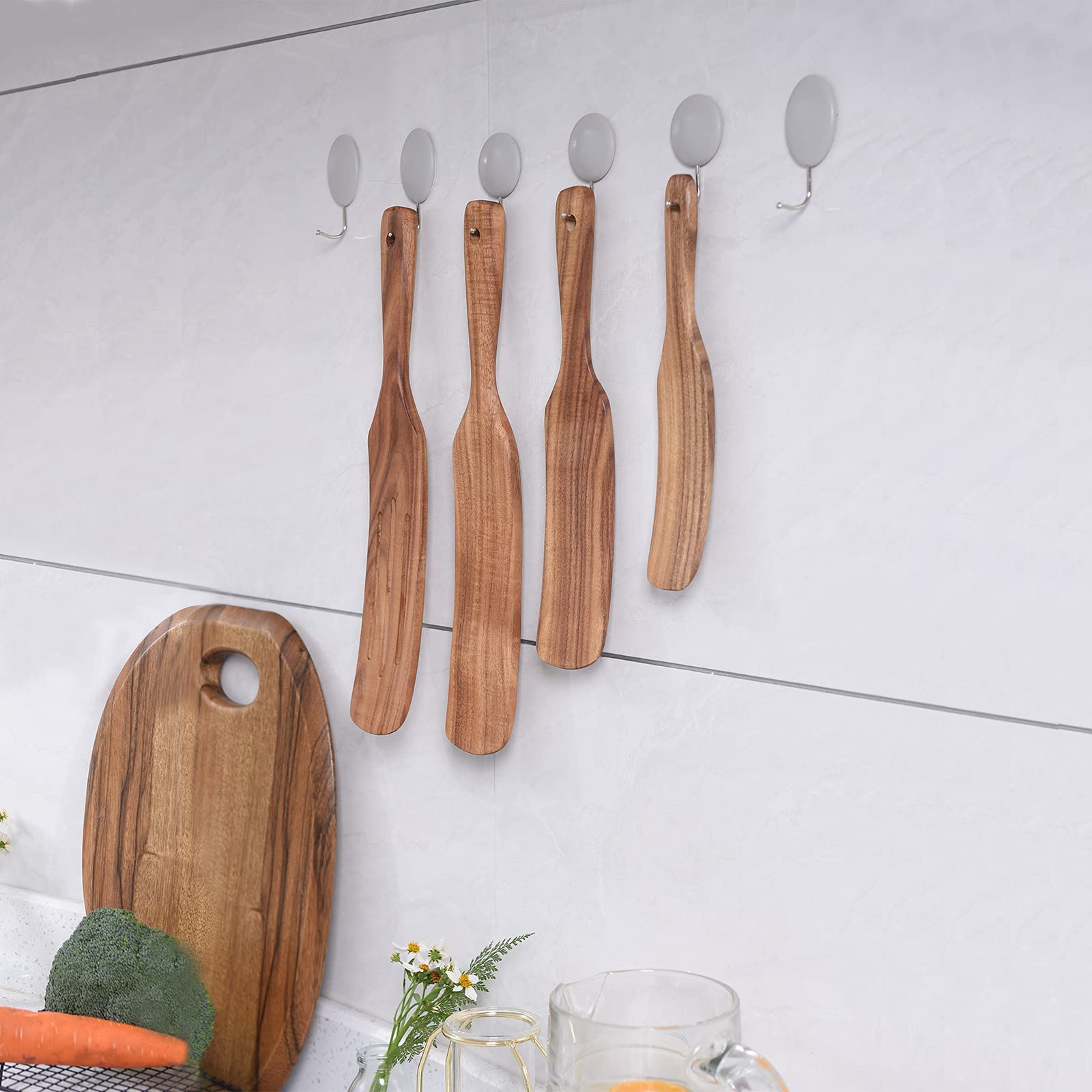 Gudamaye spurtle hanging-hole design, easy drying and organized storage.