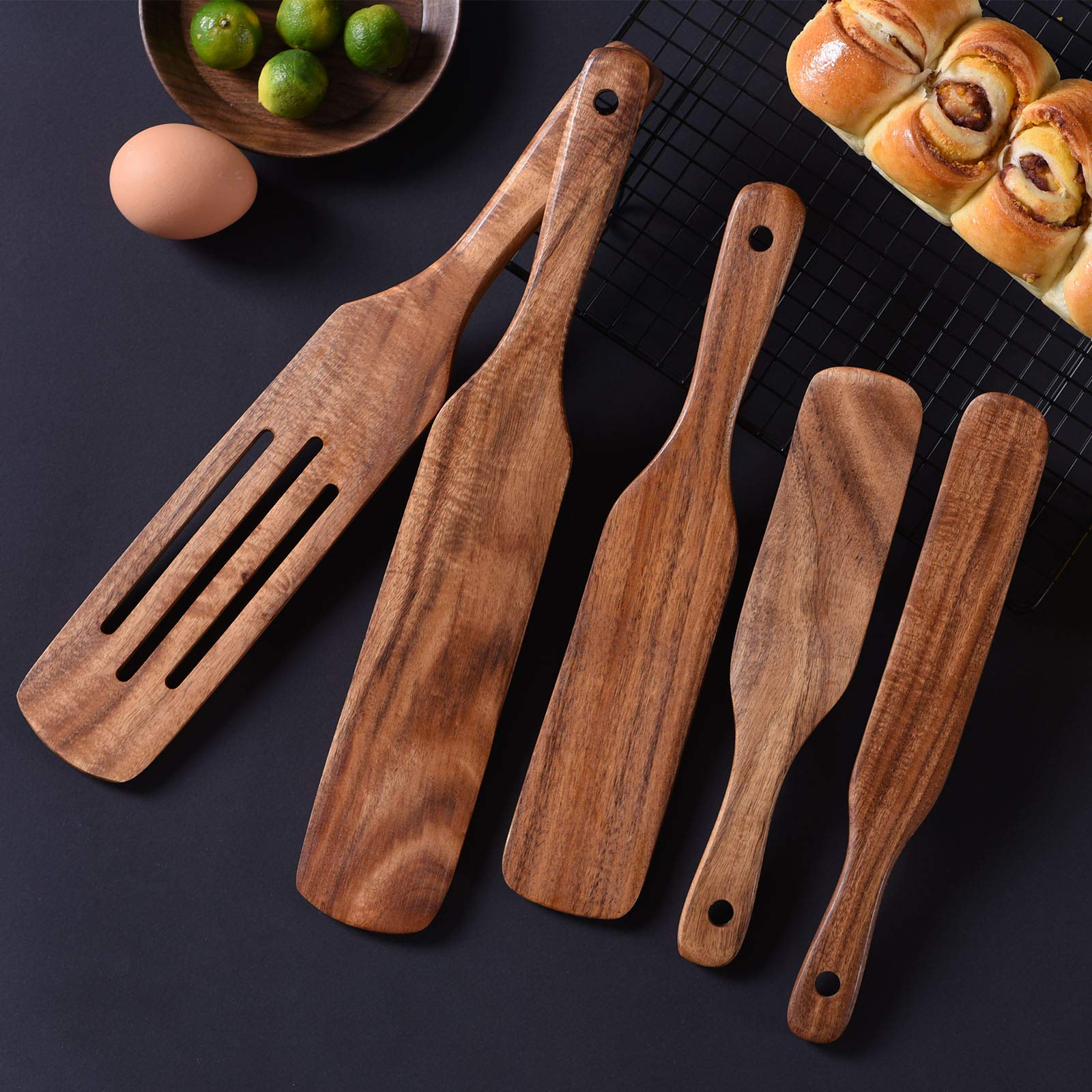 Gudamaye spurtle slotted, perfect for scraping bowls and sauces.